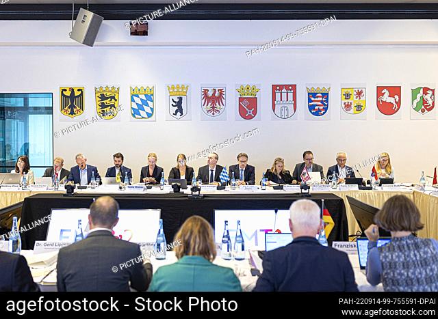 14 September 2022, Lower Saxony, Hanover: Politicians sit down together at the fall meeting of state energy ministers. The focus is on security of supply in...