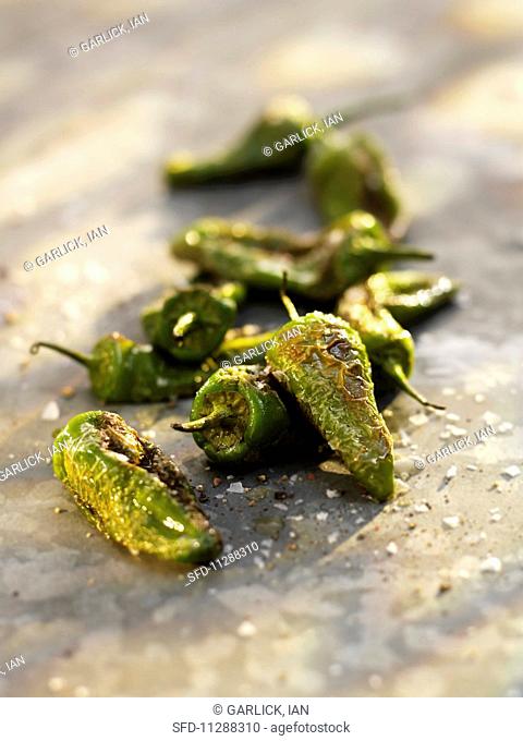 Fried green chilli peppers