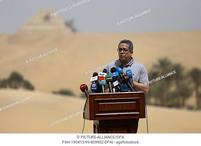 13 April 2019, Egypt, Giza: Khaled El Anany, Egyptian Minister of Antiquities, speaks during a press conference at the Saqqara burial ground