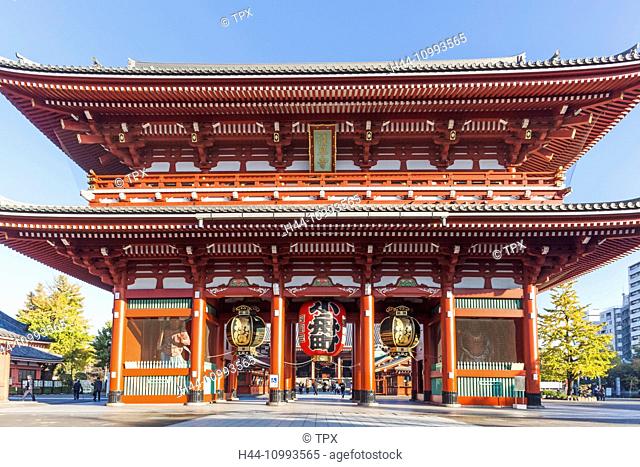 Japan, Honshu, Tokyo, Asakusa, Sensoji Temple aka Asakusa Kannon Temple, Temple Entrance Gate