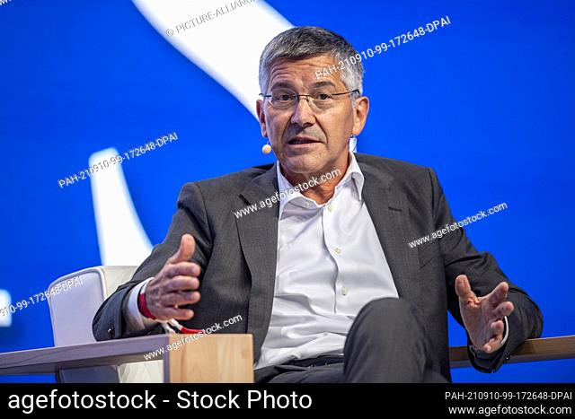 08 September 2021, North Rhine-Westphalia, Duesseldorf: Herbert Hainer, President of FC Bayern Munich, speaks during the panel discussion at the SpoBis sports...