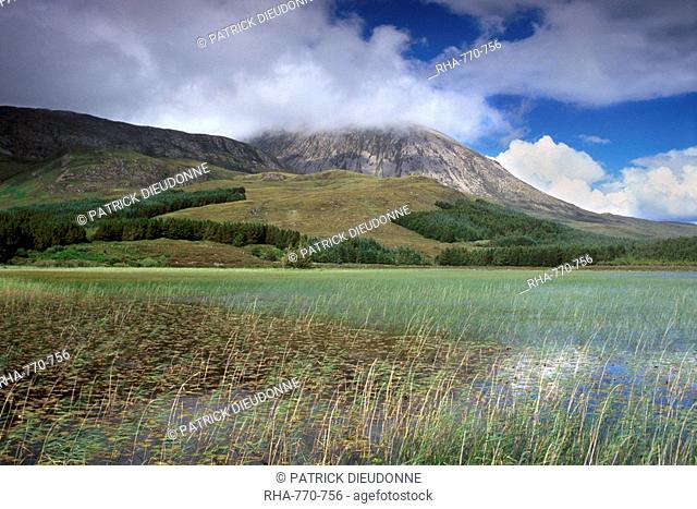 Loch Cill Chriosd and Beinn na Caillich, 732 m, Isle of Skye, Inner Hebrides, Scotland, United Kingdom, Europe