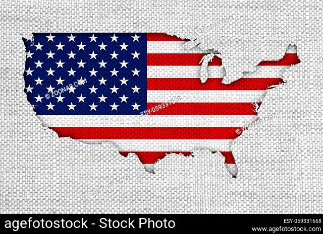 Karte und Fahne der USA auf altem Leinen - Map and flag of the USA on old linen