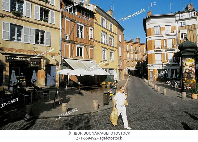 France, Languedoc, Toulouse, street scene