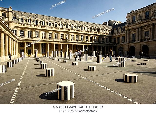 Cour d' honneur, palais-Royal, Paris