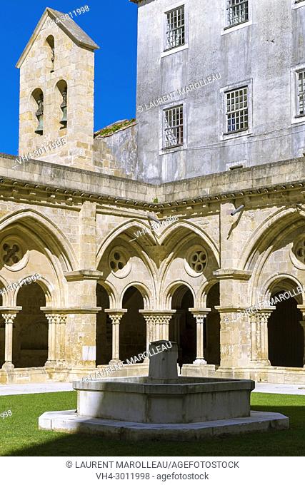 Fountain at the Cloister of the Old Cathedral, Sé Velha, Alta Area, Coimbra, Baixo Mondego, Centro Region, Portugal, Europe