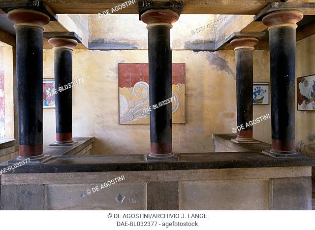 Light-well in a restored room in the palace of Knossos, Crete, Greece. Minoan civilisation, 18th-15th century BC