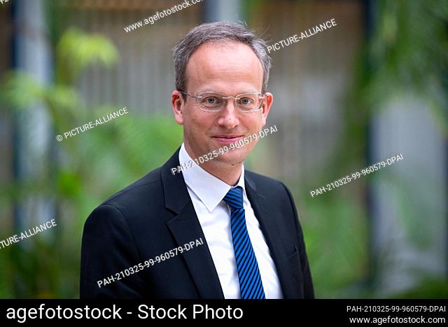15 March 2021, Bavaria, Munich: Thorsten Schmiege, Managing Director of the Bavarian Regulatory Authority for Commercial Broadcasting (BLM)