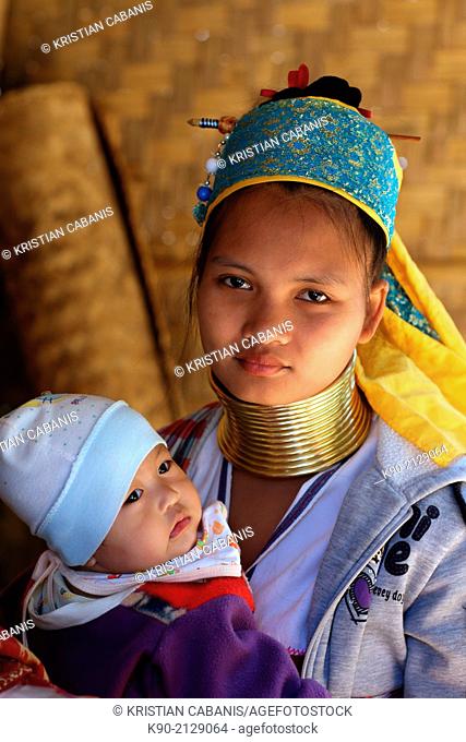 Longneck Karen woman with her baby, Mae Hong Son, Thailand, Southeast Asia