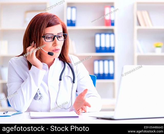 The woman doctor in telemedicine concept