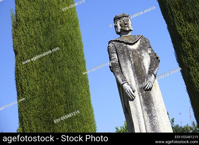 Reyes Católicos statue, Gardens of the Alcazar de los Reyes Católicos, Fortress of the Kings, Cordoba, Andalusia, Spain, Europe