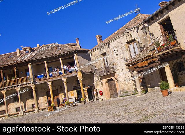 Main Square, Pedraza de la Sierra, Mediaeval Village, Segovia, Castilla y León, Spain, Europe