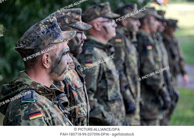 18 July 2018, Germany, Hagenow: Soldiers from the Panzergrenadier batallion 401 preparing for combat training. The German armed forces wants to enhance physical...