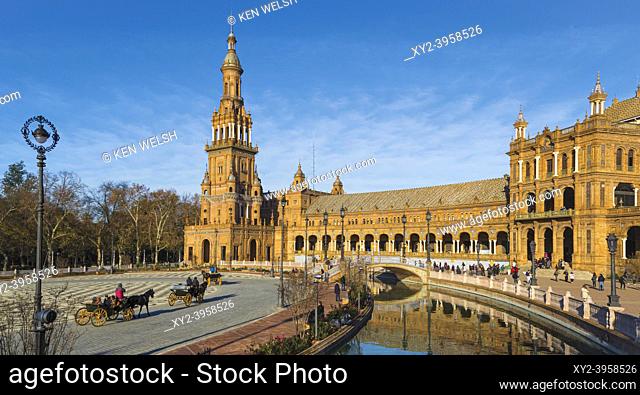 Seville, Seville Province, Andalusia, southern Spain. The Plaza de España. The plaza was built for the Ibero-American Exposition of 1929