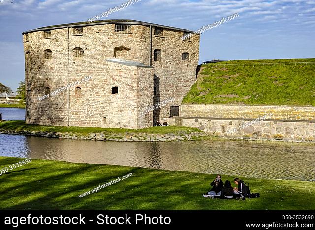 Kalmar, Sweden People having a summer picnic on the grounds of the Kalmar Castle