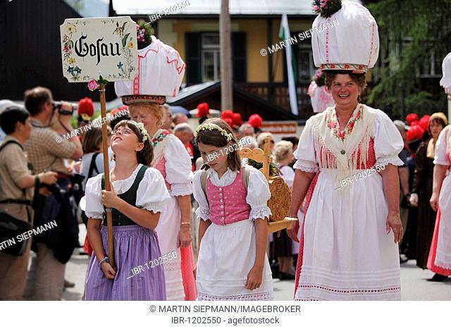 Local costume group from Gosau in Upper Austria, Narzissenfest Narcissus Festival in Bad Aussee, Ausseer Land, Salzkammergut area, Styria, Austria, Europe