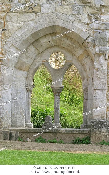 tourism, France, upper normandy, eure, mortemer abbey, vault, arch, archway, rib Photo Gilles Targat