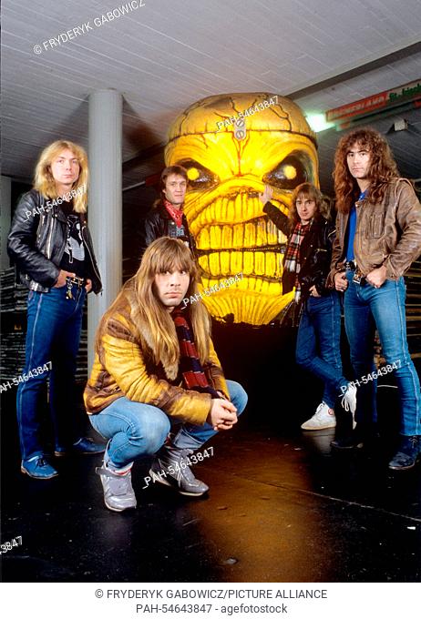 Iron Maiden (v.l. Dave Murray, Bruce Dickinson, Nicko McBrain, Adrian Smith, Steve Harris) on 09.11.1983 in Deutschland. | usage worldwide
