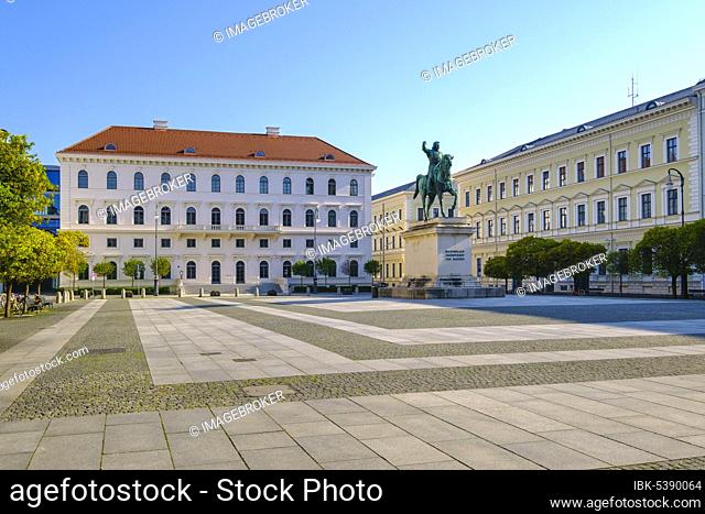 Ludwig Ferdinand Palace and equestrian statue of Elector Maximilian I, Wittelsbacherplatz, Maxvorstadt, Munich, Upper Bavaria, Bavaria, Germany, Europe