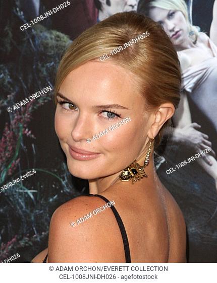 Kate Bosworth at arrivals for TRUE BLOOD Season Three Premiere, Arclight Cinerama Dome, Los Angeles, CA June 8, 2010. Photo By: Adam Orchon/Everett Collection