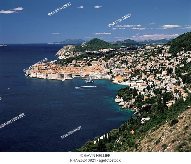 Elevated view along the coast to the city of Dubrovnik, Dalmatia, Dalmatian coast, Croatia, Europe