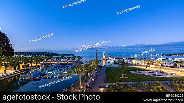 Hafen mit der Imperia am Abend, Boote, Konstanz, Bodensee, Baden-Württemberg, Deutschland