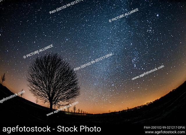 02 January 2020, Brandenburg, Falkenhagen: View of a small part of the milky way at the nightly starry sky in the district Märkisch-Oderland