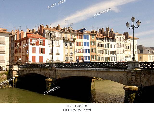 France, Aquitaine, Bayonne, Vieux Bayonne district, bridge