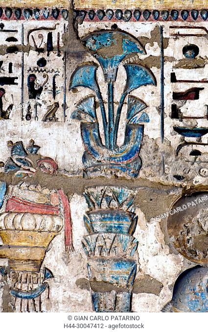 Medinet Habu, Luxor, Egypt, Djamet, mortuary temple of King Ramses III, (XX dyn. 1185 -1078 B.C) : a wreat of flowers
