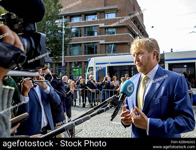 Amsterdam 05-10-2023 King Willem-Alexander during a statement of his grandfather Prince Bernhard, when arriving the Royal Prize for Painting 2023 (Koninklijke...