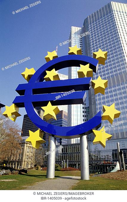 Euro currency symbol, European Central Bank in the back, ECB, Eurotower ECB, Frankfurt am Main, Hesse, Germany, europe