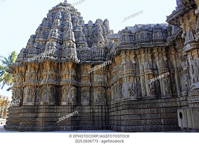 Shrine wall relief, stellate shrine at Chennakesava Temple, Hoysala Architecture, Somanathpur, Karnataka, India