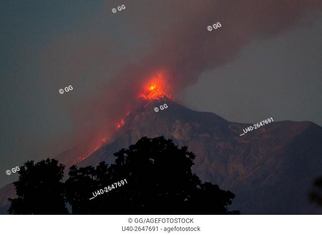 Guatemala, Volcan de Fuego morning