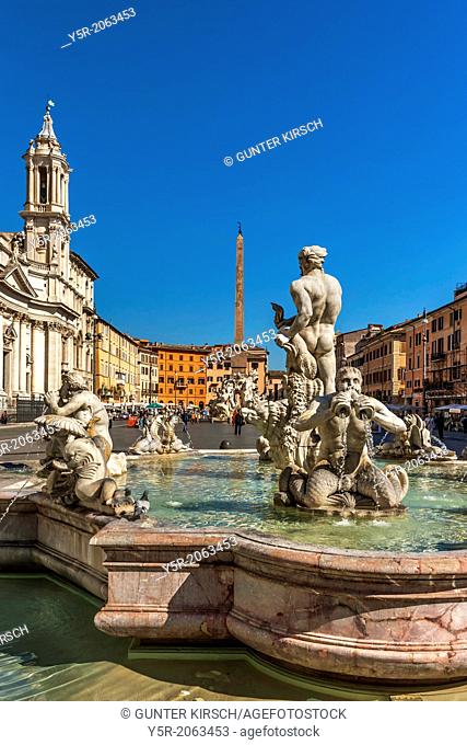 Piazza Navona, the church Sant'Agnese in Agone, Moor Fountain Fontana del Moro and the Fountain of the Four Rivers Fontana die Fiumi, Rome, Lazio, Italy, Europe