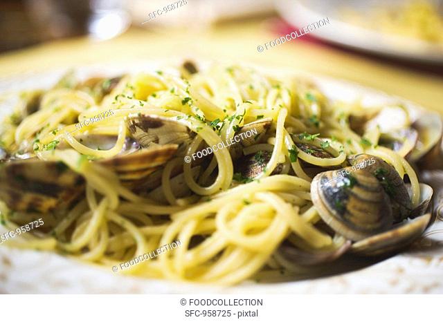 Spaghetti with clams