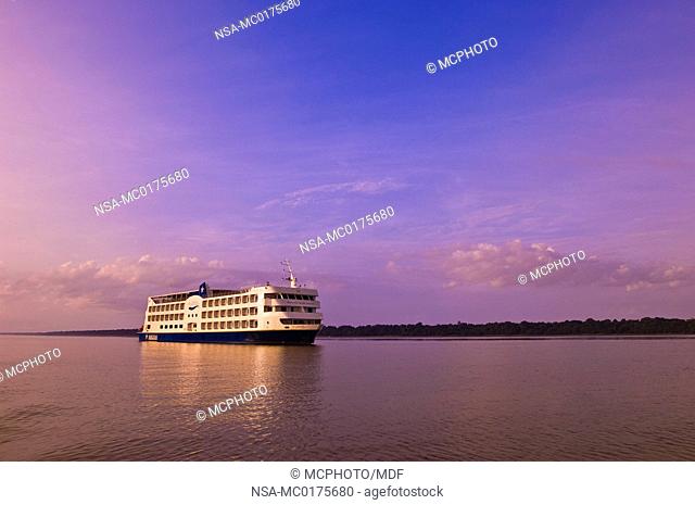Iberostar Grand Amazon cruise ship om Amazon River, Amazon, Brazil