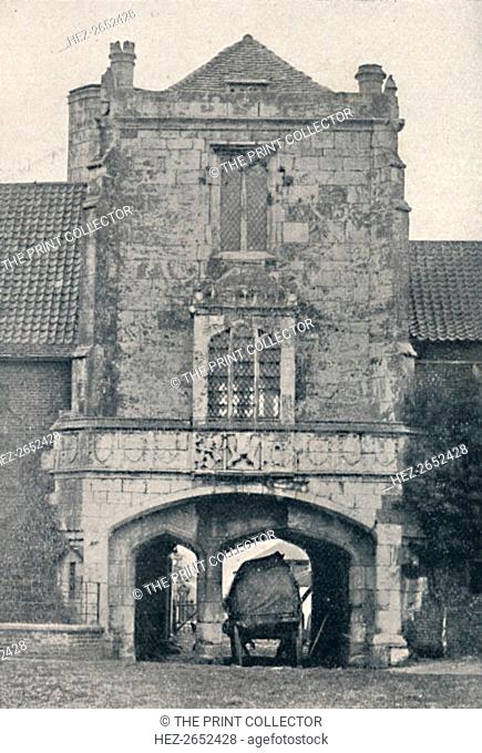 'Palace Gateway, Cawood, Near York', 1903. From Social England, Volume III, edited by H.D. Traill, D.C.L. and J. S. Mann, M.A