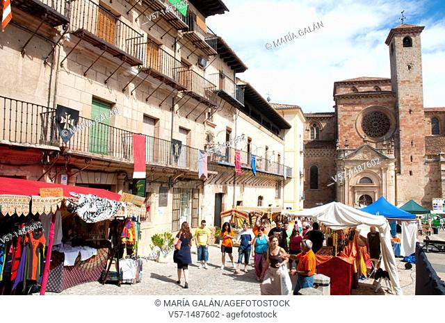 Medieval flea market, Main Square. Sigüenza, Guadalajara province, Castilla La Mancha, Spain