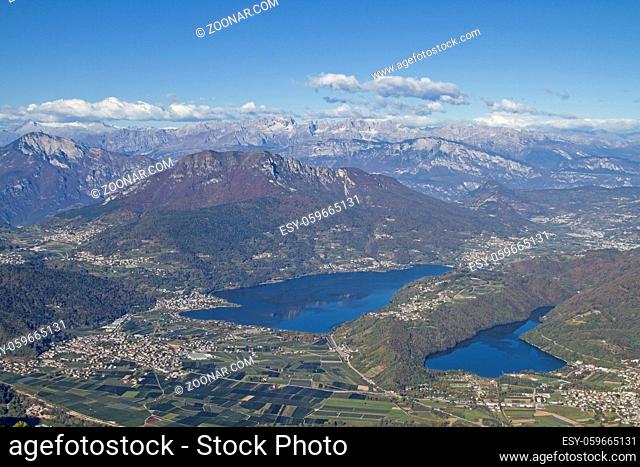 Vom Gipfel des Pizzo di Levico aus kann man einen herrlichen Blick auf das Valsugana mit dem Caldonazzosee und dem Lago di Levico genießen