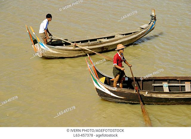 Canoes. Thaungthaman Lake. Amarapura. Mandalay Division. Myanmar (Burma)