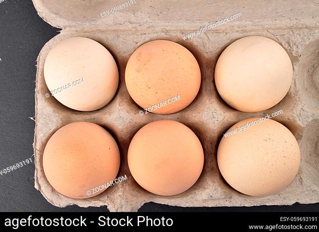 Bioeier in Eierschachtel - Organic eggs in cardboard