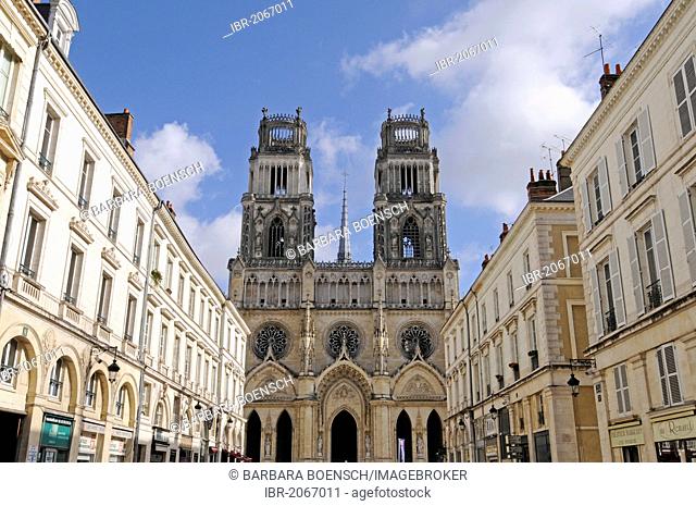 Rue Jeanne d'Arc, street, Cathedrale Sainte-Croix, Orleans, Loiret, Centre, France, Europe, PublicGround