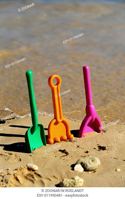 Beach Shovels - 01