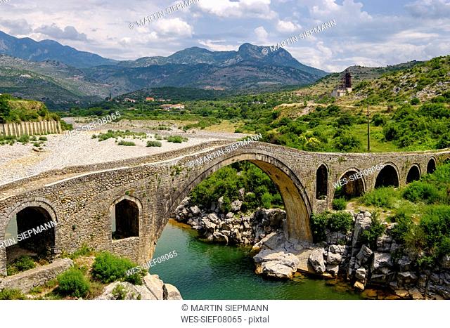 Albania, Shkoder, Arch Bridge Ura e Mesit, Kir river