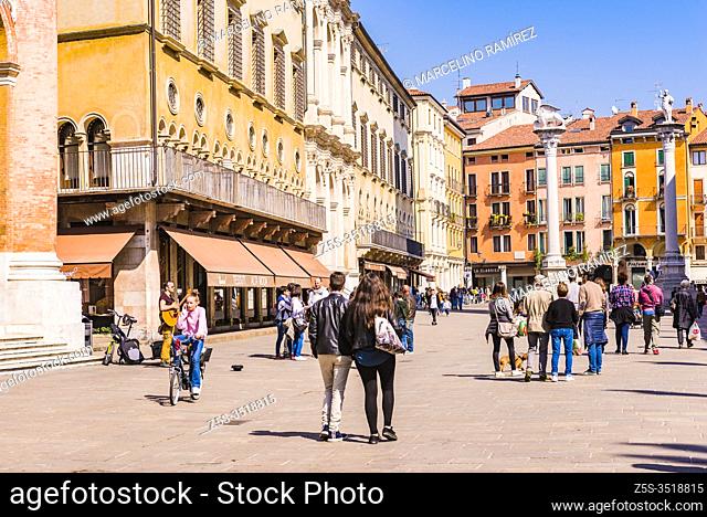 The lively Piazza dei Signori, town square. Vicenza, Veneto, Italy, Europe
