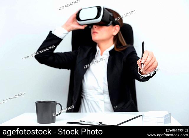 Executive Holding Pen And Learning Skill Over Virtual Reality Simulator