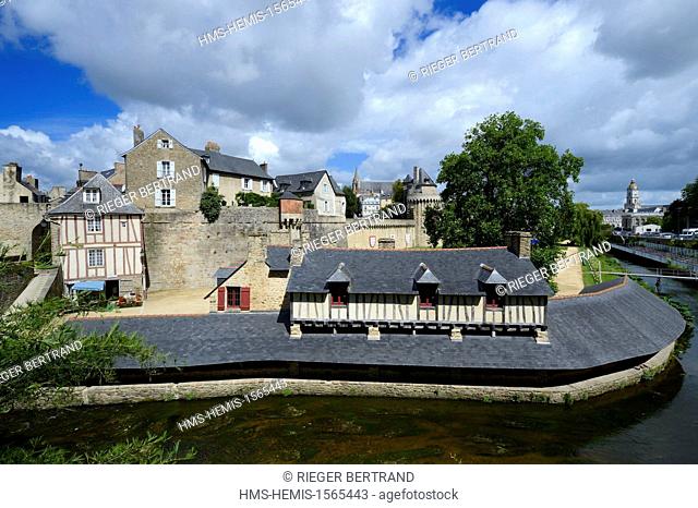 France, Morbihan, Gulf of Morbihan (Golfe du Morbihan), Vannes, the wash house on the banks of the Sene river and the Saint Patern church in the background