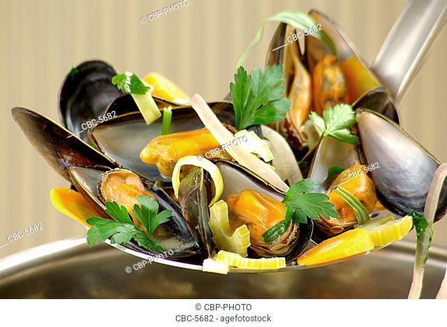 Cooked Mussels with Parsley