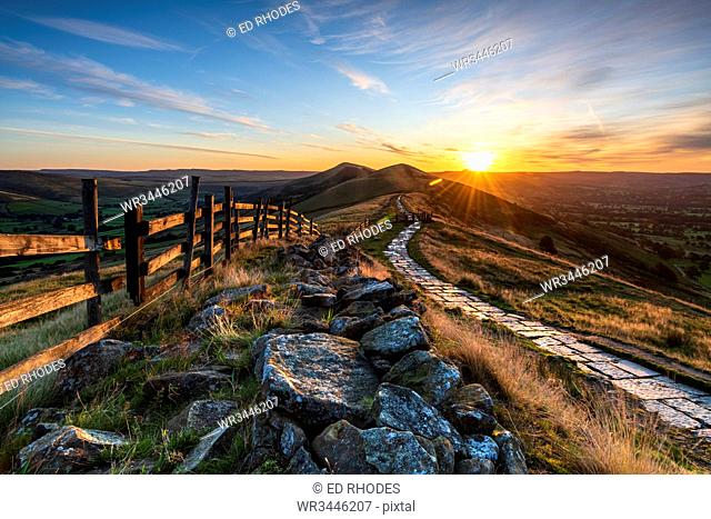 Sunrise above Lose Hill and Back Tor from Mam Tor, Hope Valley, Peak District, Derbyshire, England, United Kingdom, Europe