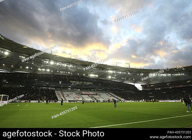 firo: November 11th, 2023, football, soccer, 1st league, 1st Bundesliga, season 2023/2024, VfB Stuttgart - BVB Borussia Dortmund 2:1 sunset, sky